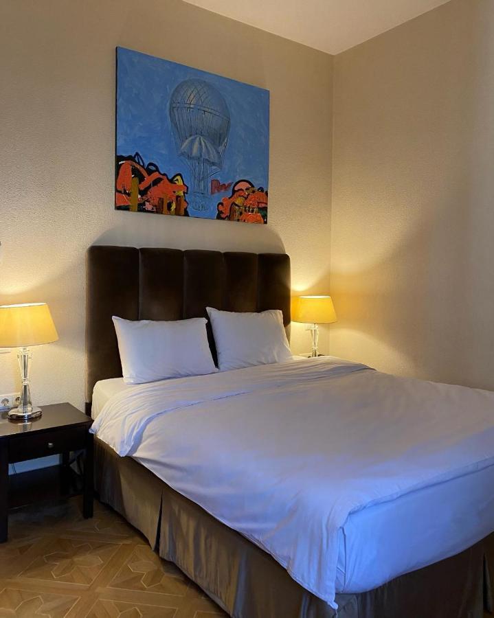 Hotel VIP Tbilisi Buitenkant foto