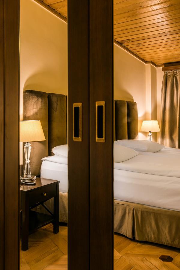 Hotel VIP Tbilisi Buitenkant foto