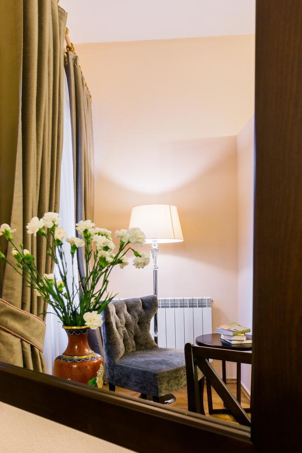 Hotel VIP Tbilisi Buitenkant foto