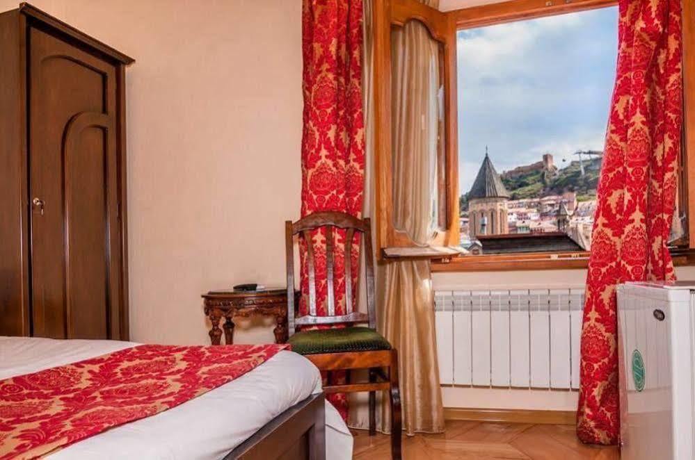 Hotel VIP Tbilisi Buitenkant foto