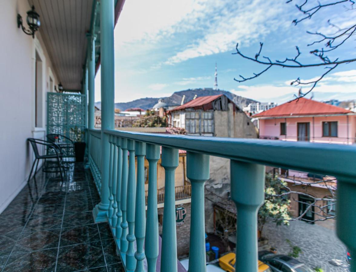 Hotel VIP Tbilisi Buitenkant foto